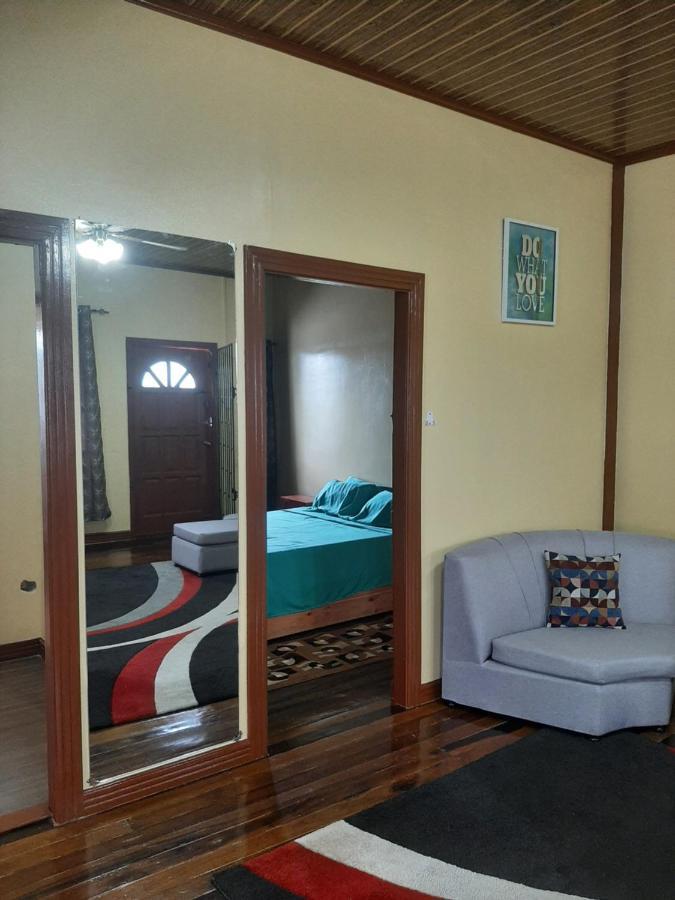 Jrs Apartments جورج تاون المظهر الخارجي الصورة